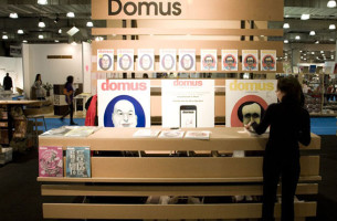 Photo of Domus kiosk created by Townsend Design for the ICFF, Jacob Javits Center NYC. Design: Jennifer Carpenter Architect